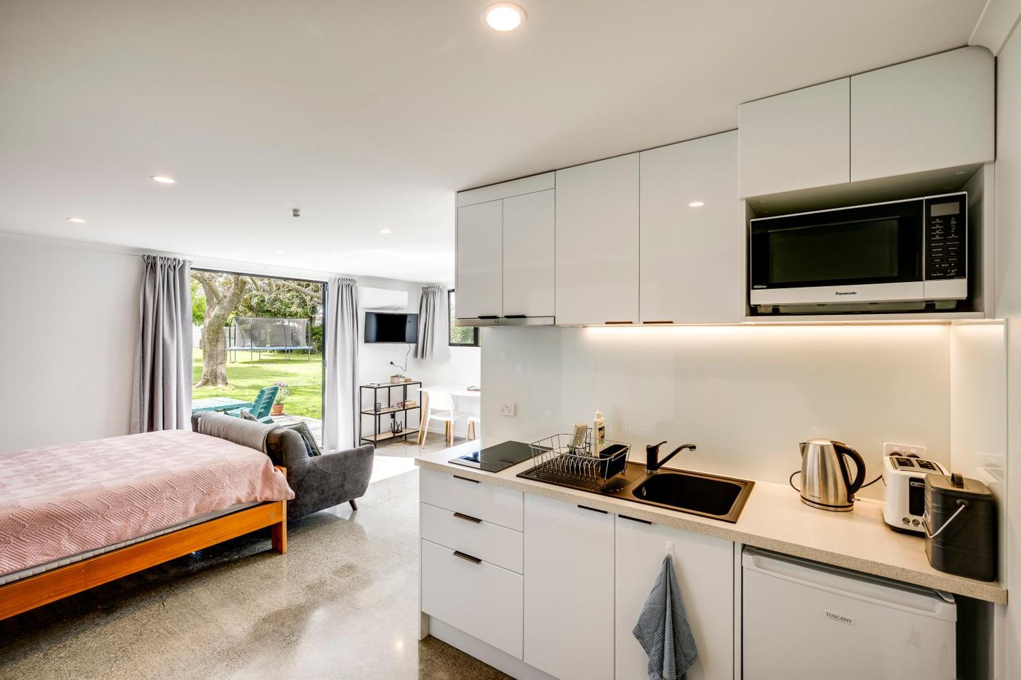 Modern Studio Near Clive River Luaran gambar