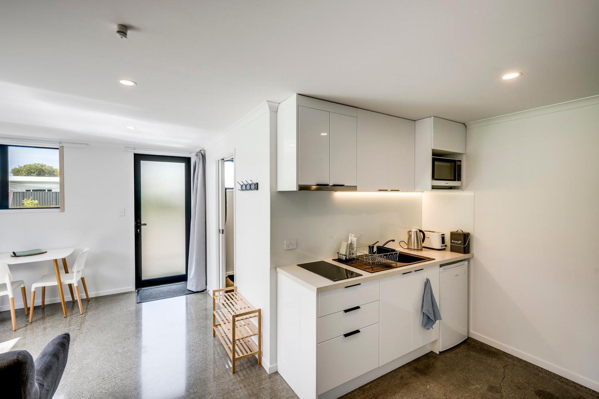 Modern Studio Near Clive River Luaran gambar